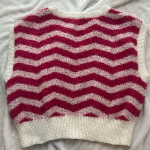 Sweater - Picture 3 of 3